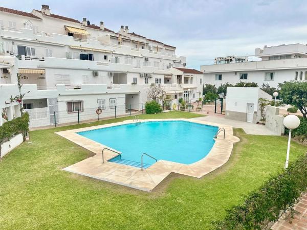 Apartment for sale in Calle Bambú, Fuengirola photo 1