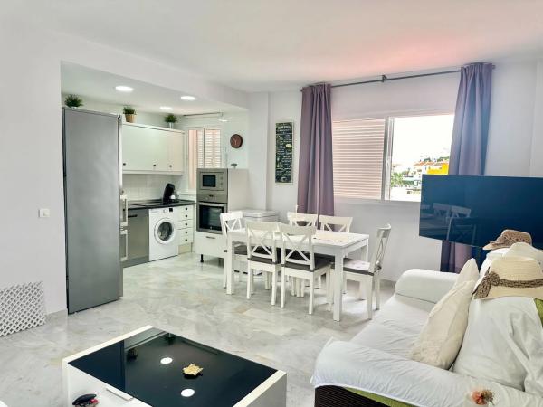 Apartment for sale in Calle Bambú, Fuengirola thumbnail 2