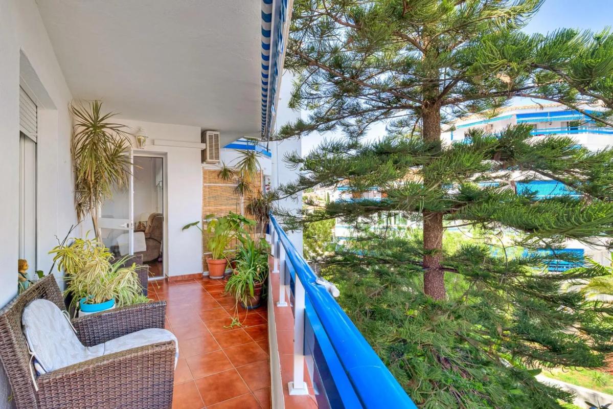 Venta de piso en Rotonda de la Luna, Fuengirola
photo 1