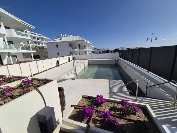 Apartment for sale in Avenida Fuengirola, Fuengirola thumbnail 1