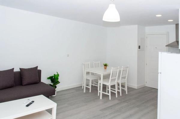 Apartment for sale in Zona Puerto Deportivo, Fuengirola photo 1