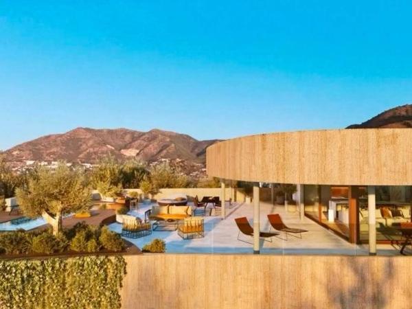 Apartment for sale in Avenida 8 de marzo s/n, Fuengirola thumbnail 2