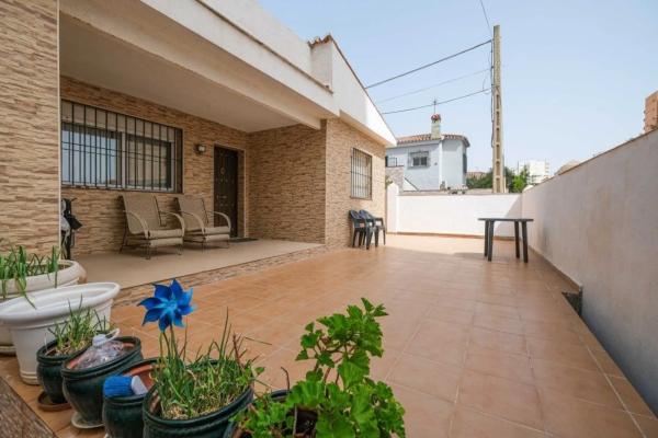 Chalet pareado photo 1