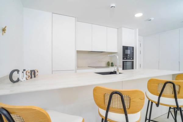 Apartment for sale in Calle Leticia, Fuengirola thumbnail 2