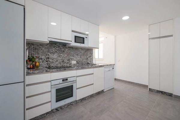 Penthouse for sale at  Calle Río Guadalhorce, 1, Fuengirola photo 1