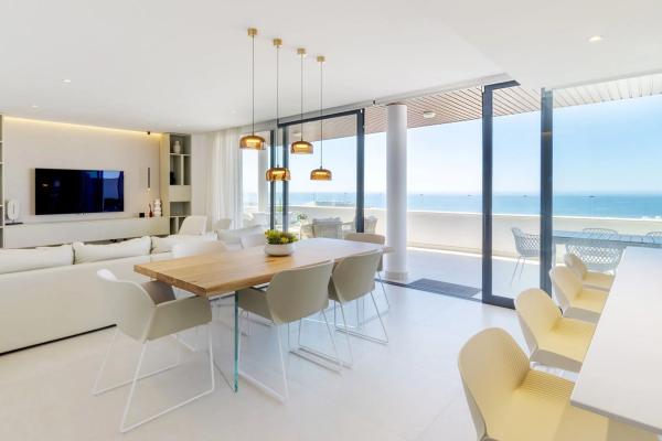 Apartment for sale in Avenida 8 de Marzo, 4, Fuengirola thumbnail 2