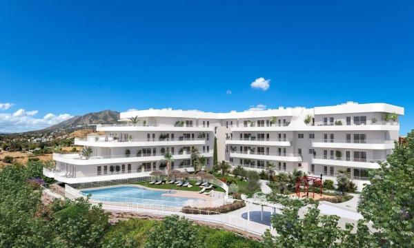 Apartment for sale in  Calle Comunera María Pacheco, Fuengirola photo 2