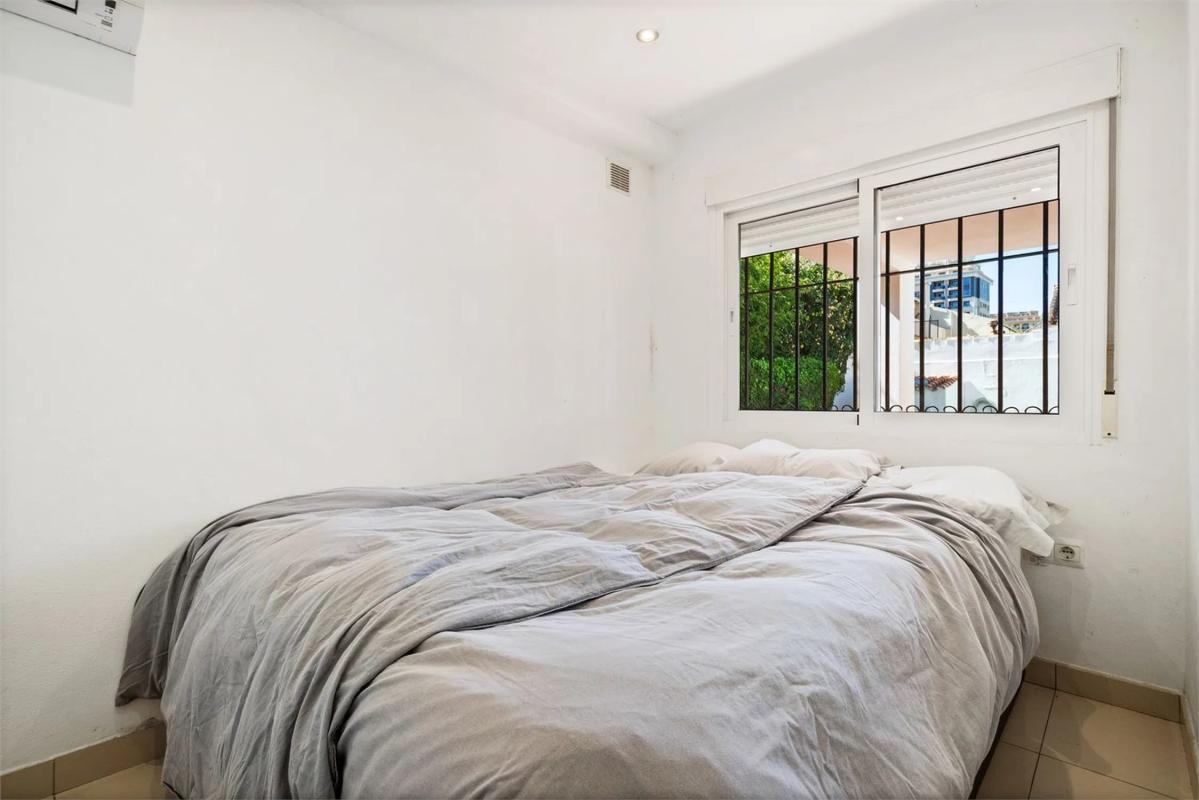 Venta de chalet independiente en Calle Vėlez Málaga, Fuengirola
photo 3
