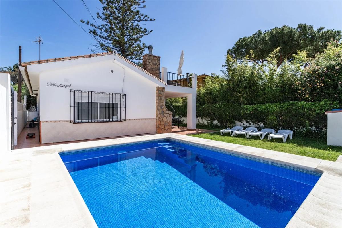Venta de chalet independiente en Calle Vėlez Málaga, Fuengirola
photo 5