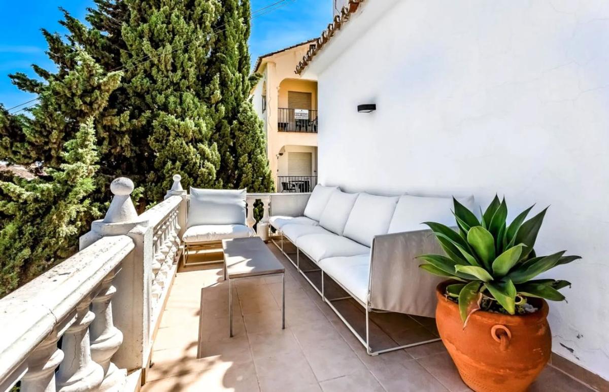Venta de chalet independiente en Calle los Helechos s/n, Fuengirola
photo 2