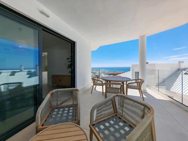 Apartment for sale in  El Higuerón, Fuengirola photo 1