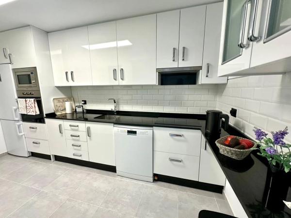 Квартира на продажу на  Zona Puerto Deportivo, Фуэнхирола photo 4