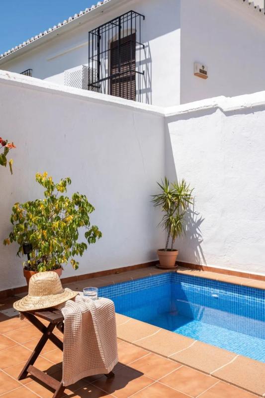 Venta de chalet adosado en Calle margarita , Fuengirola photo 2