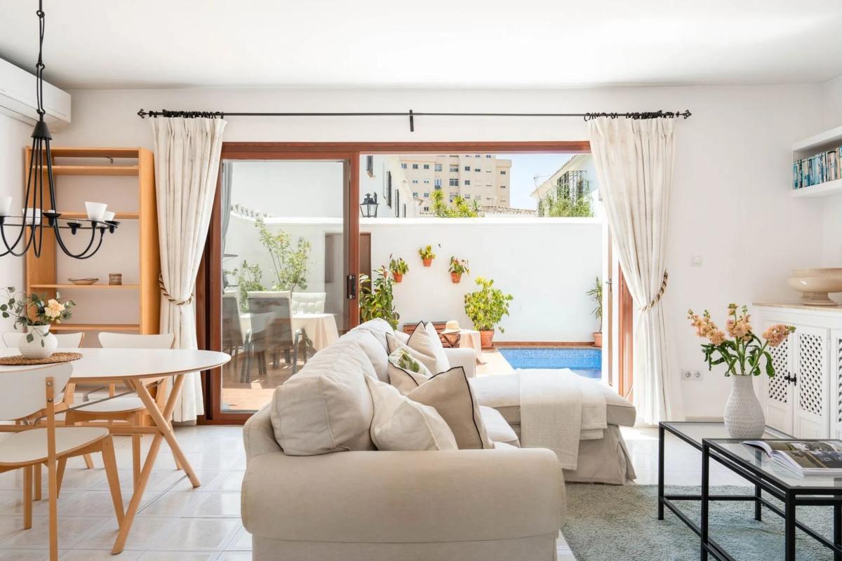 Venta de chalet adosado en Calle margarita , Fuengirola photo 5