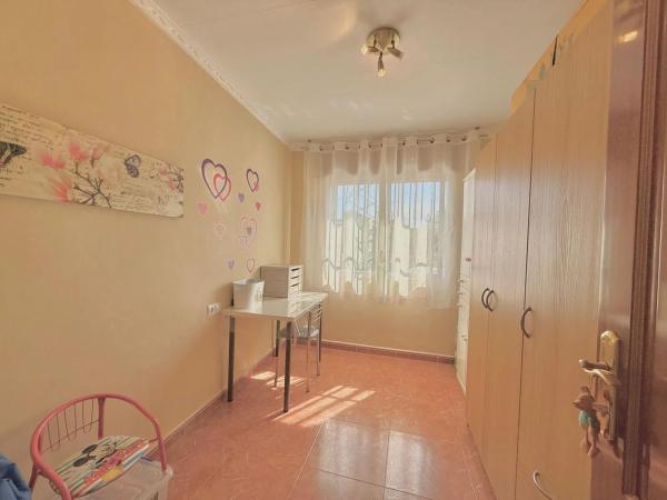 Chalet adosado en venta en Calle Alora s/n , Fuengirola thumbnail 2