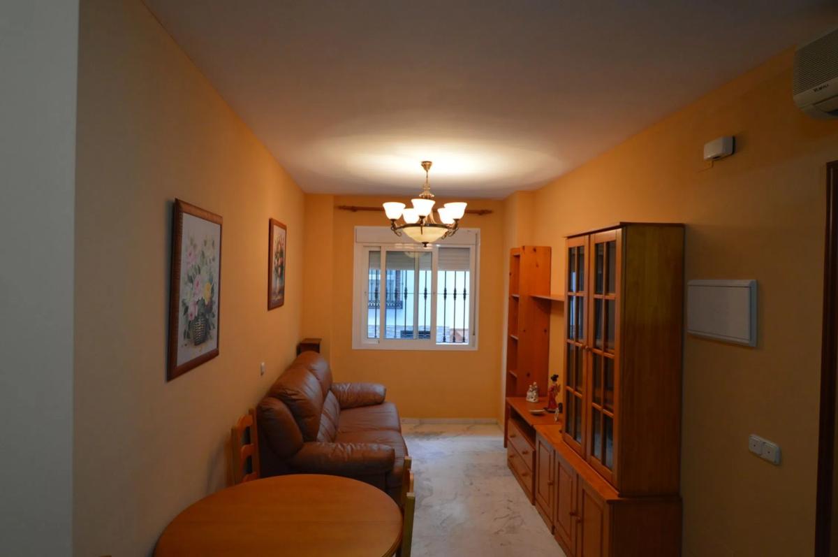 Продажа квартиры на Calle Santísima Trinidad, 13, Фуэнхирола
photo 1