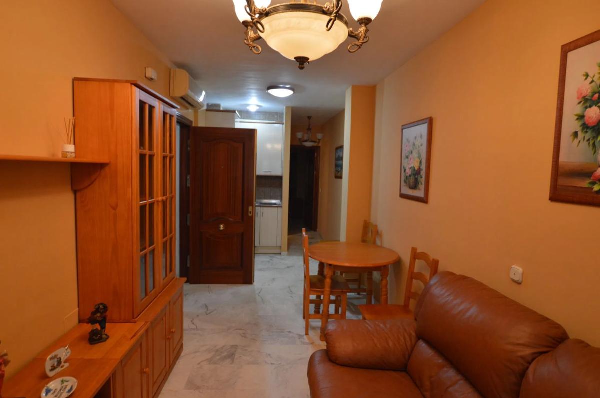 Продажа квартиры на Calle Santísima Trinidad, 13, Фуэнхирола
photo 2