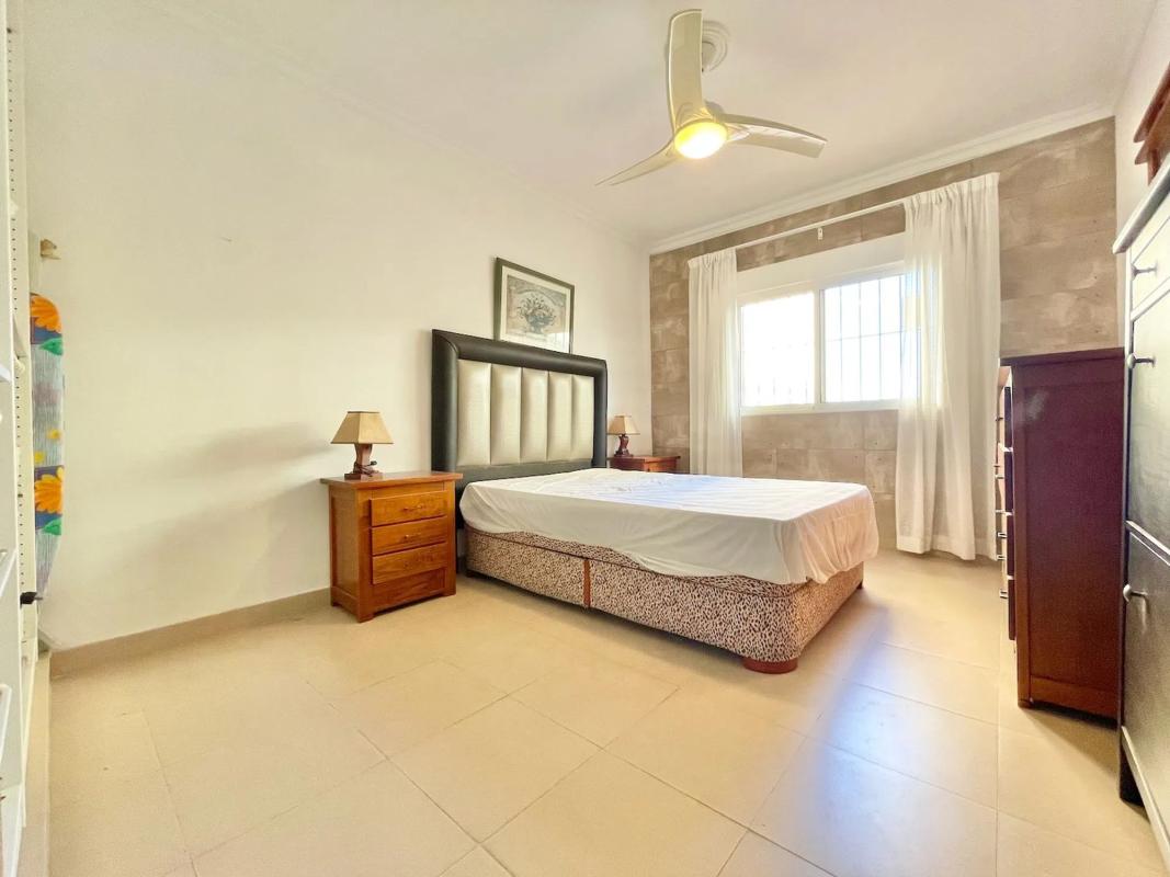 Venta de chalet independiente en Calle Miguel Márquez, Fuengirola
 photo 3