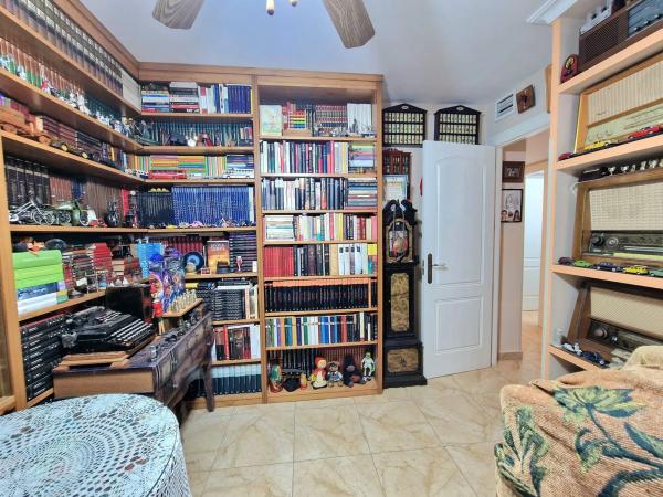 Apartment for sale in  Calle Santa Ana, Fuengirola photo 3