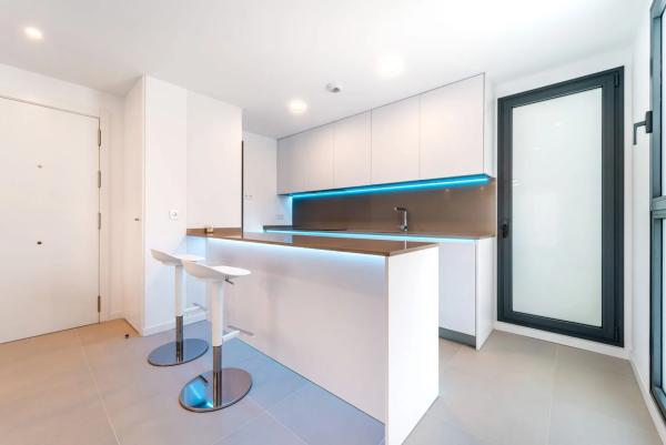 Apartment for sale in Avenida Fuengirola, Fuengirola thumbnail 1