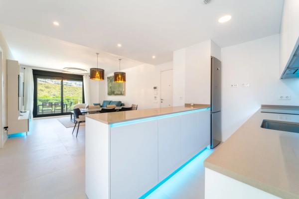 Apartment for sale in  Avenida Fuengirola, Fuengirola photo 4