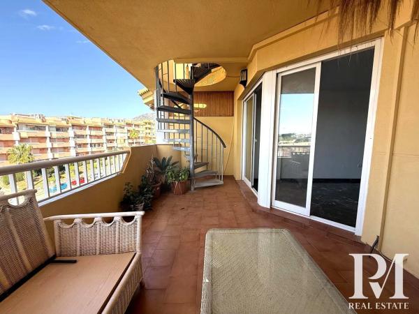 Duplex en venta en Calle el Roble, Fuengirola thumbnail 2