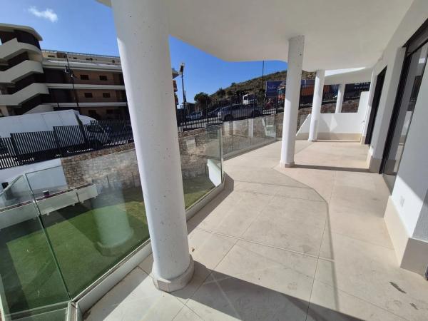 Mieszkanie na sprzedaż w  Avenida Fuengirola, 2, Fuengirola photo 1