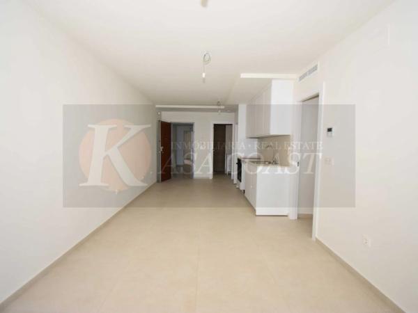 Apartment for sale in Zona Puerto Deportivo, Fuengirola thumbnail 2