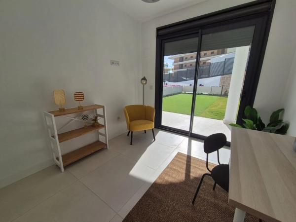 Mieszkanie na sprzedaż w  Avenida Fuengirola, Fuengirola photo 3