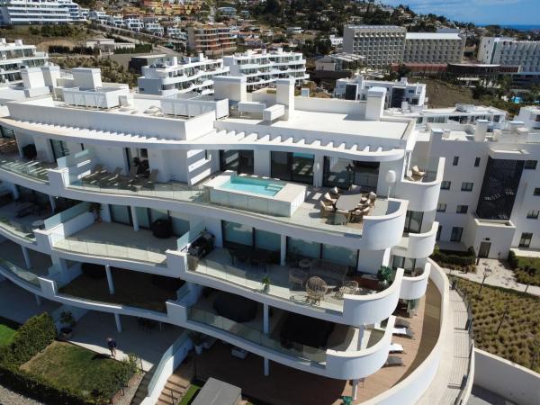 Penthouse for sale at Calle Paula s/n, Fuengirola photo 1