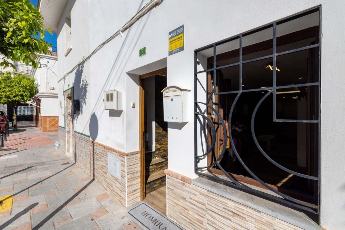 Venta de chalet adosado en  Zona Puerto Deportivo , Fuengirola photo 2