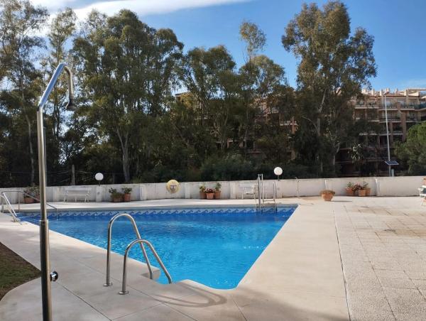 Venta de piso en Calle Orquídea, Fuengirola
photo 1