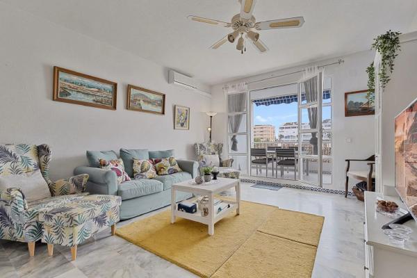 Sale of flat in Calle Alberto Morgenstern, Fuengirola
thumbnail 1