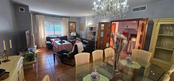 Chalet adosado en venta en  Zona Puerto Deportivo , Fuengirola photo 4