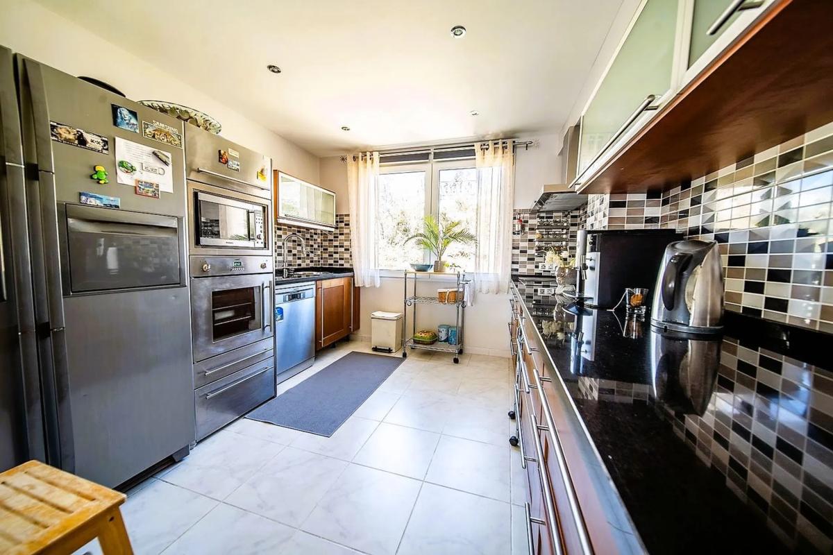 Продажа пентхауса на  Avenida Carvajal s/n, Фуэнхирола photo 4