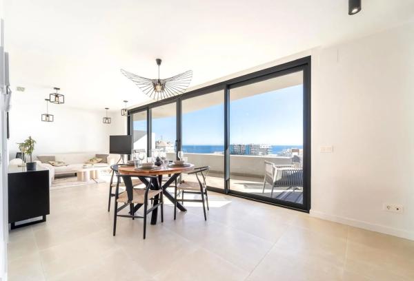 Piso en venta en Calle Alicia, 8, Fuengirola
thumbnail 2