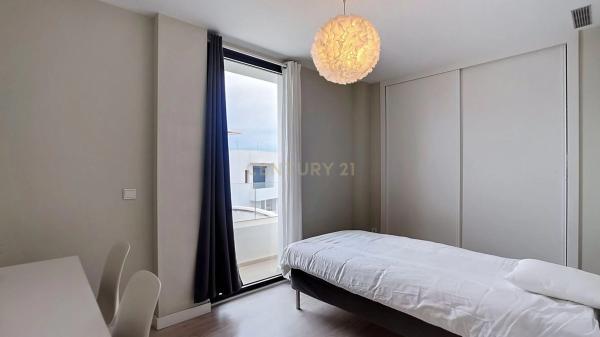 Chalet adosado en venta en Calle Encinas, 7 , Fuengirola thumbnail 1