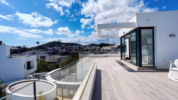 Chalet adosado en venta en  Calle Encinas, 7 , Fuengirola photo 4