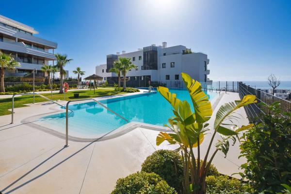 Piso en venta en Avenida 8 de Marzo, 4, Fuengirola
thumbnail 1