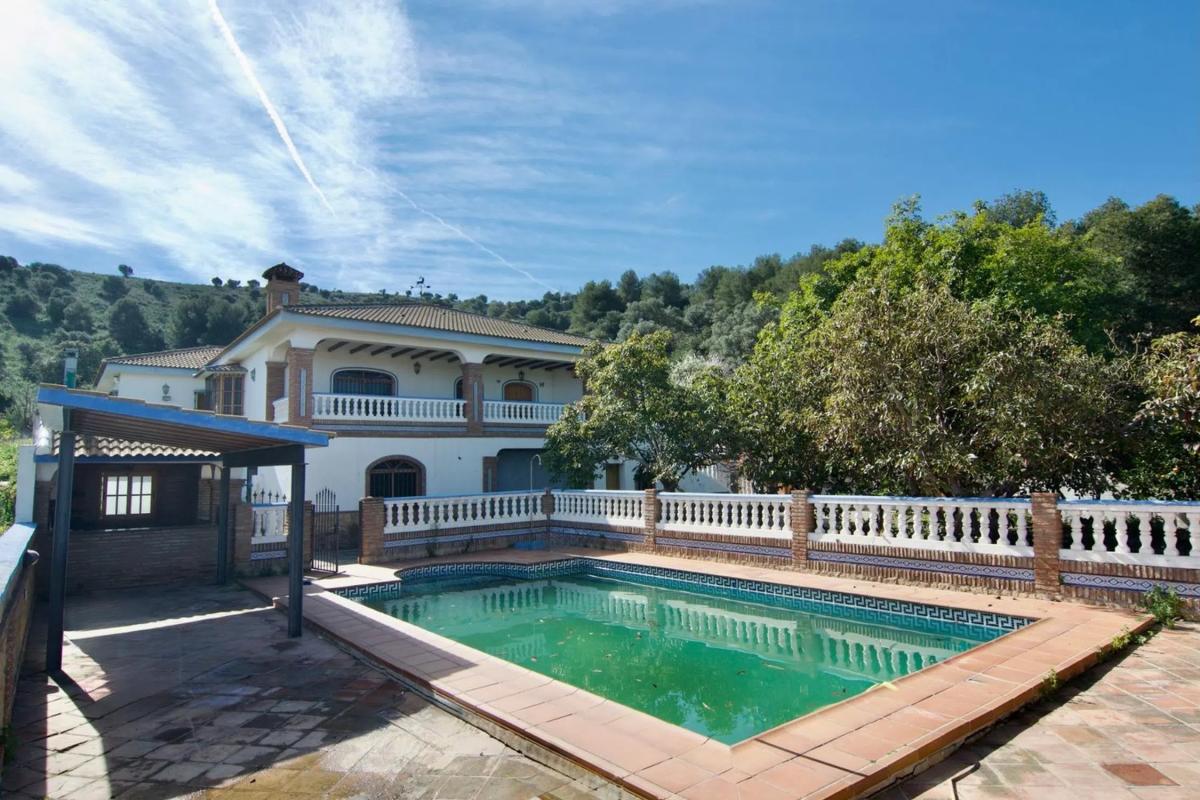 Venta de chalet independiente en Camino de Coín, Fuengirola
photo 1