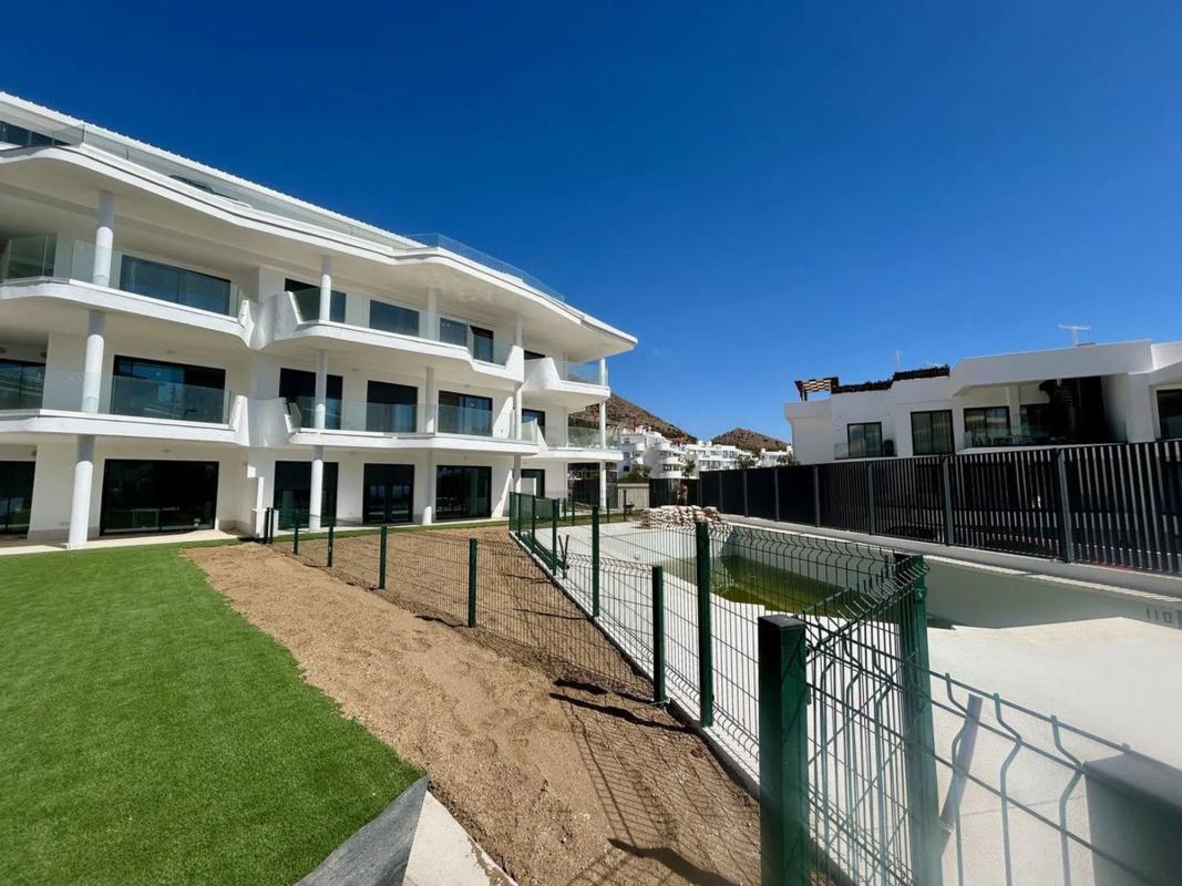 Venta de piso en Avenida Fuengirola, Fuengirola
photo 1