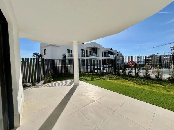 Piso en venta en Avenida Fuengirola, Fuengirola
thumbnail 1