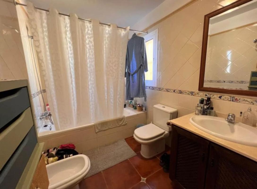 Venta de chalet adosado en Avenida de los Boliches , Fuengirola photo 3