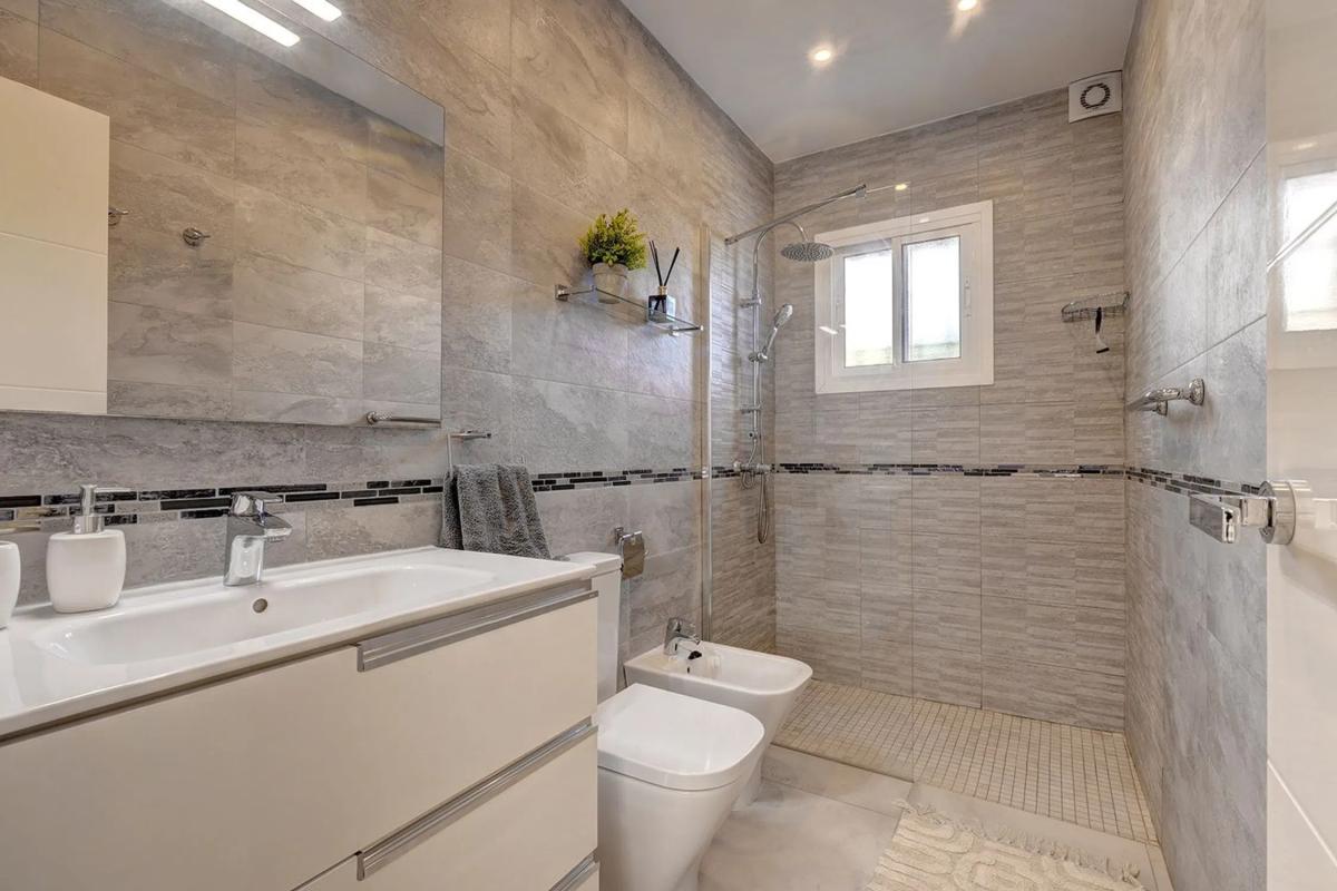 Venta de chalet adosado en  Torreblanca del Sol , Fuengirola photo 5