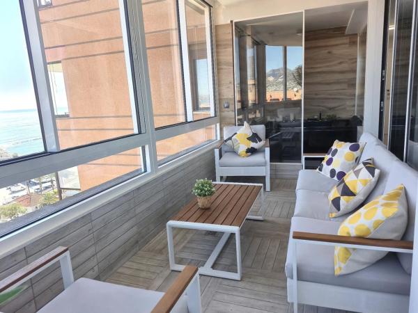 Mieszkanie na sprzedaż w  Zona Puerto Deportivo, Fuengirola photo 2