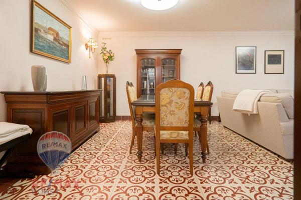 Chalet independiente en venta en Calle Troncón, Fuengirola
thumbnail 2
