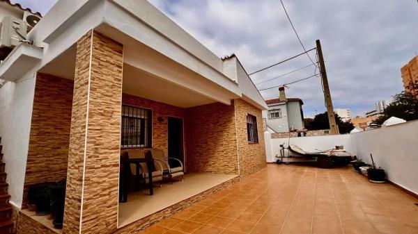 Terraced house for sale at  Calle Miguel Márquez , Fuengirola photo 4