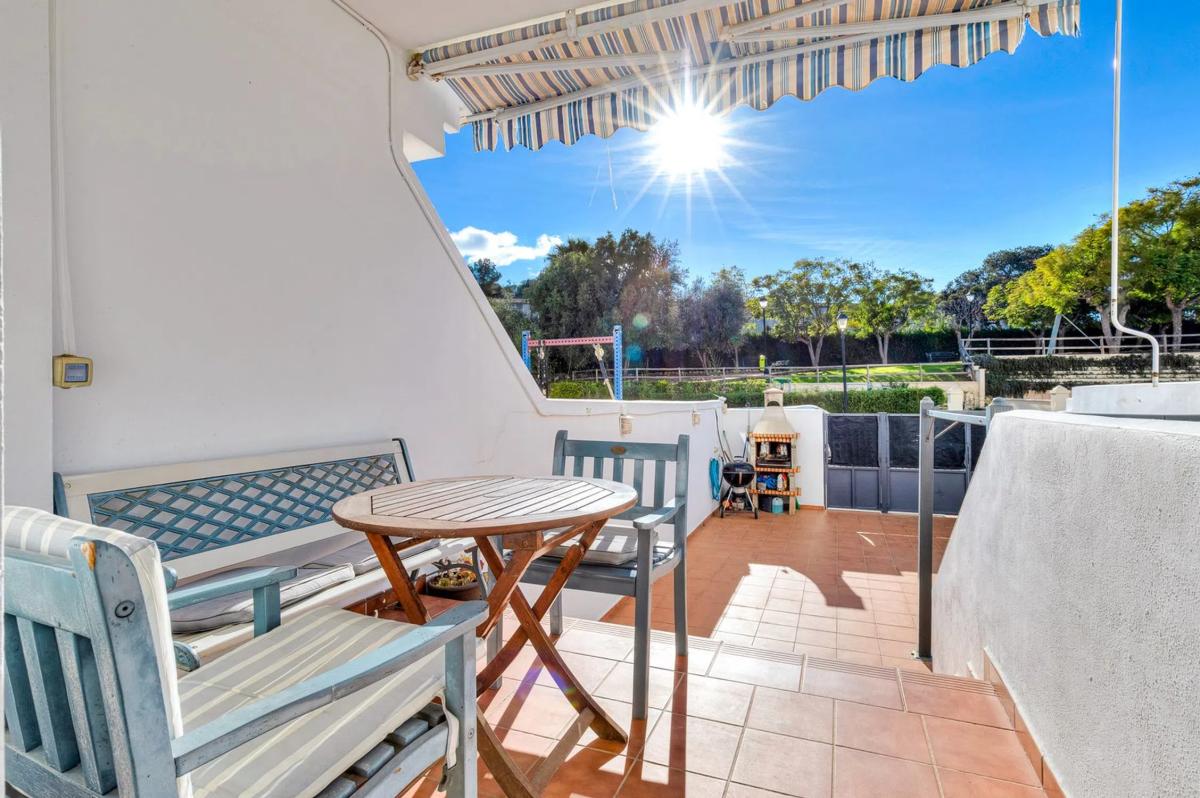 Venta de chalet adosado en Calle Eugenia de Montijo , Fuengirola photo 2