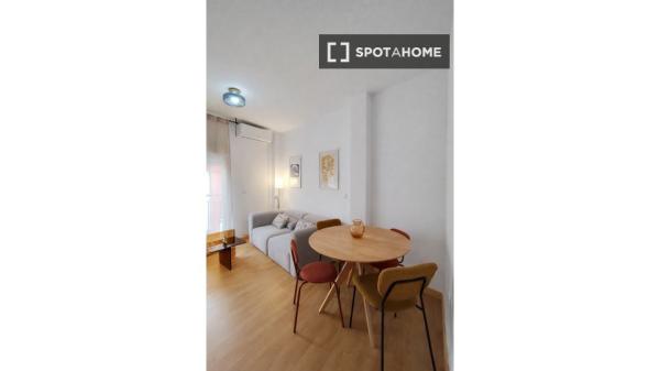 Mieszkanie do wynajęcia w  C. Frailes , Málaga photo 1