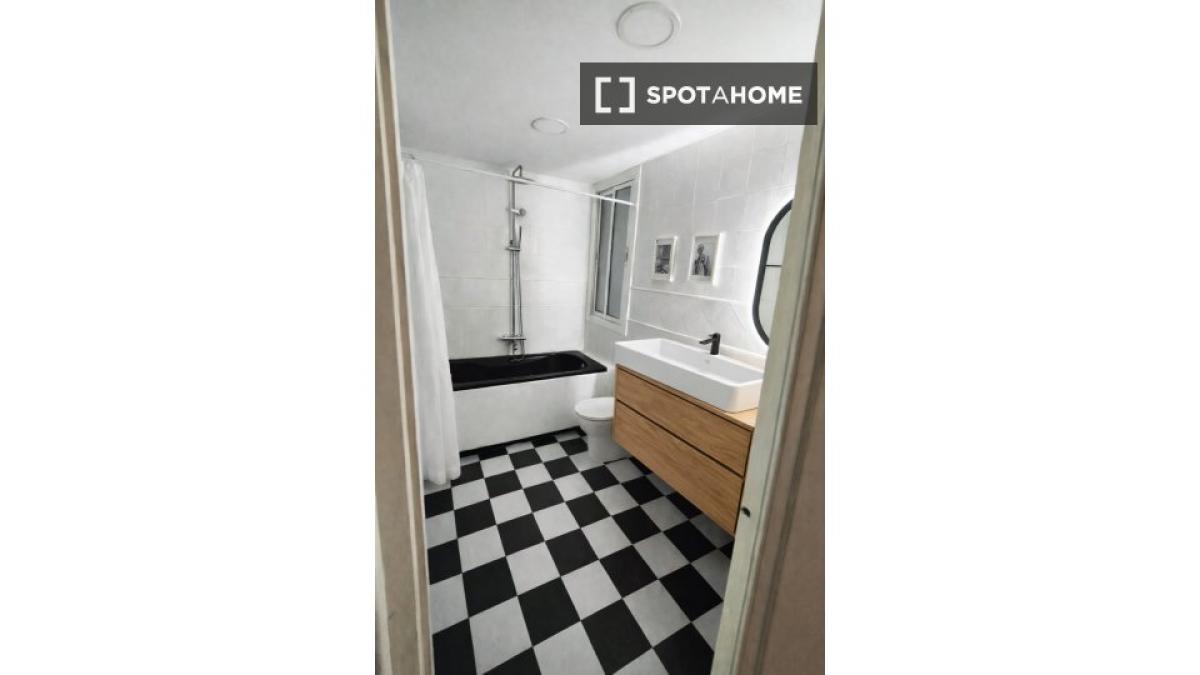Properties for sale and rent in Spain photo 3